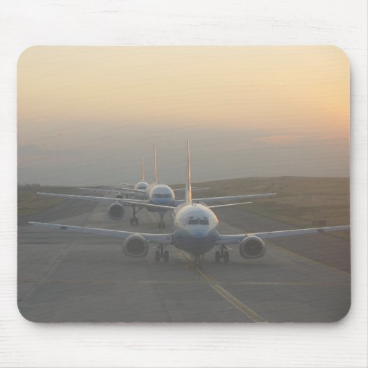 Flugzeuge auf Rollbahn Mousepad (Vorne)