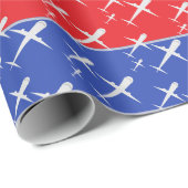 Flugzeuge fliegen in Rot Blau und Gelb Geschenkpapier (Rolleneckpunkt)
