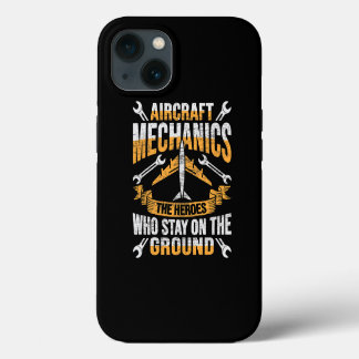 Flugzeugmechaniker-Heldendesign für ein Flugzeug  iPhone 13 Hülle