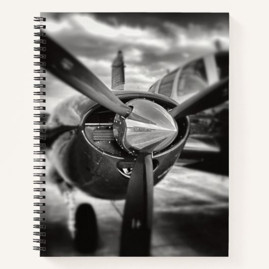 Flugzeugpropeller Schwarz und Weiß Notizblock (Vorderseite)