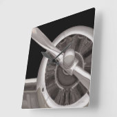 Flugzeugpropellerschließung Quadratische Wanduhr (Winkel)