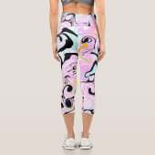 Fluid Art Cotton Candy Pink, Aquamarin, Schwarz un Capri Leggings (Rückseite)