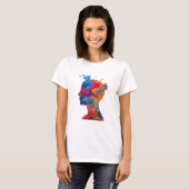 Fluide Farbwellen & Abstrakter Kopf – Basic T-Shir T-Shirt (Vorne ganz)