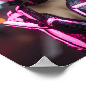 Fluoreszenz-Pink-Cyberpunk-Outfit 1 - Vibran Poster (Ecke)