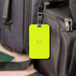 fluoreszierendes Gelb - Monogramm hinzufügen Gepäckanhänger<br><div class="desc">Gepäckmarken mit fluoreszierendem,  festem Hintergrund und grauem Schriftart .Einfaches und trendiges Design von Alma Wad .Personalisieren Sie es jetzt mit Ihrem Monogramm .. ______________ Gelb ist mit dem Zeichen der Zwillinge in der Western-Astrologie assoziiert . Sie können dies bei der Wahl Ihrer Farbe berücksichtigen.</div>
