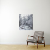 Fluss durch den Winterwald Mojstrana Wandteppich (Beispiel)