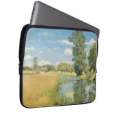 Fluss durch eine ernste Landschaft, Sommer Laptopschutzhülle (Vorne Rechts)