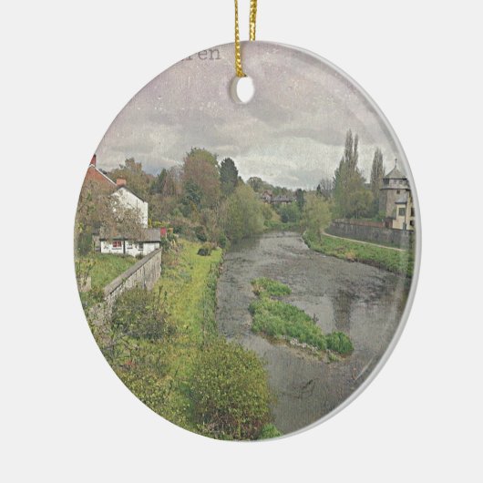 Fluss Hafren in Newtown, Powys Keramikornament (Links)