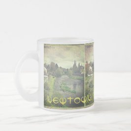 Fluss Hafren in Newtown, Powys, Wales Mattglastasse