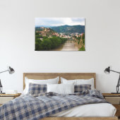 Fluss Mt'kvari Flows, Tiflis Leinwanddruck (Insitu (Schlafzimmer))