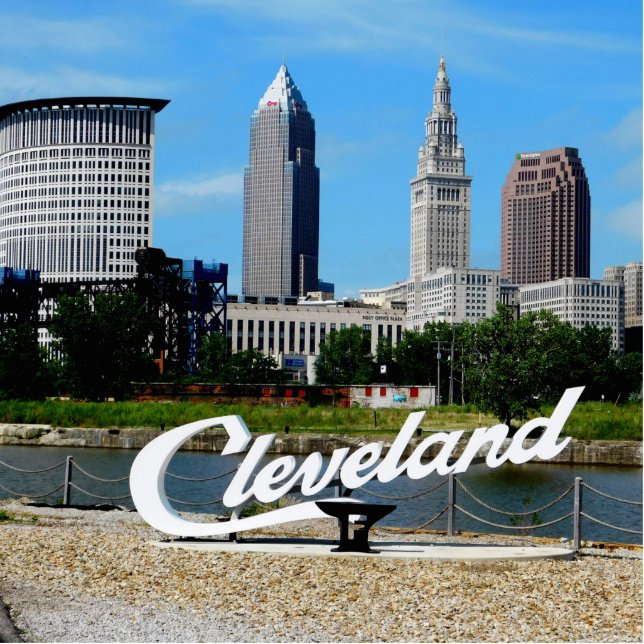Fluss Skyline Cleveland Freistehende Fotoskulptur (Vorne)