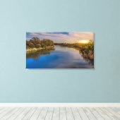 Fluss Sunrise Leinwanddruck (Insitu (Holzboden))