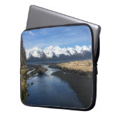 Fluss- und Bergblick - Laptop-Sieb Laptopschutzhülle (Vorderseite Links)
