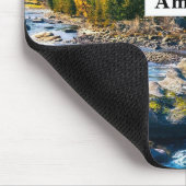 Fluss und Gebirge Landschaftliches Foto Mousepad (Ecke)