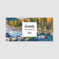 Fluss und Gebirge Landschaftliches Foto