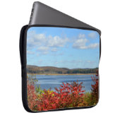 Fluss View Laptop Sleeve (Vorne Rechts)