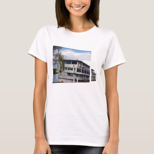 Flussboot-Pop-Out-Kunst, T-Shirt (Vorderseite)