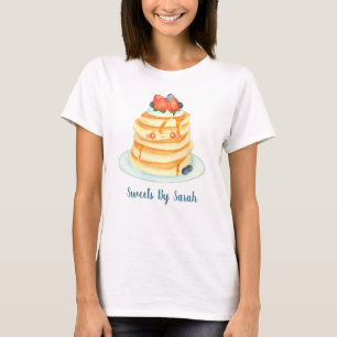 Flüssige Pfannkuchen mit Ahornsirup, Obst und Crem T-Shirt