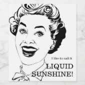 Flüssige Sunshine Retro-Frau Weinetikett (Einzelnes Label)