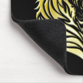 Flüssiger Goldlöwe Mousepad (Ecke)