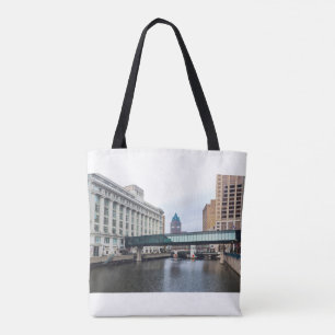 Flussufer und Architektur im Zentrum von Milwaukee Tasche