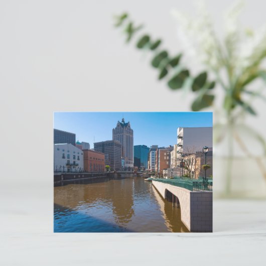 Flussufer von Kilbourn Straße in Milwaukee Postkarte (Stehend Vorderseite)