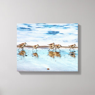 Flussuferläufer, die entlang den Strand laufen Leinwanddruck