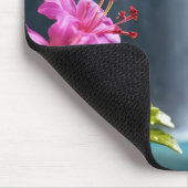 "Flüstern der Natur: Hummingbird, Wasserfall, Mousepad (Ecke)