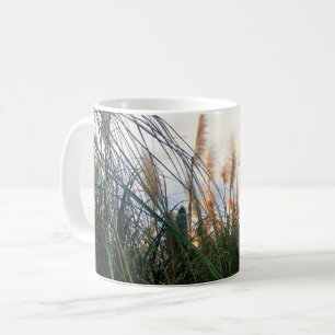 "Flüstern des Windes: Die weißen Pampasegräser" Kaffeetasse