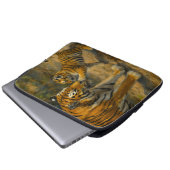 Flüstern im Wald - Tiger und Cub im Wald Laptopschutzhülle (Vorne Knopf)