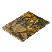 Flüstern im Wald - Tiger und Cub im Wald Notizblock (Linke Seite)