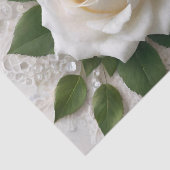 Flüstern von Elegance: Rose, Spitzen und zeitlose Seidenpapier (Detail)