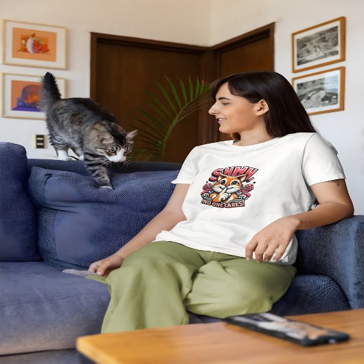 Flüstern wirft einem künstlerischen Shhhh niemande T-Shirt