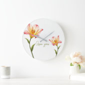 Flüsternde Zuneigung Lilies Große Wanduhr (Zuhause)
