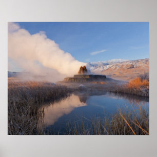 Fly Geyser mit schneebedeckter Granite Range Poster