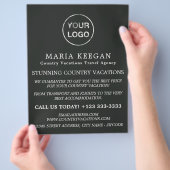 Flyer für einfache und moderne Reisebüros (Hand)