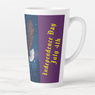 Flying Bald Eagle mit USA Flag Scarf & Fireworks Milchtasse