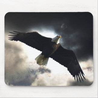 Flying Bald Eagle & Storm Clouds Foto Mousepad