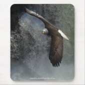 Flying Bald Eagle & Waterfall Mousepad (Vorne)