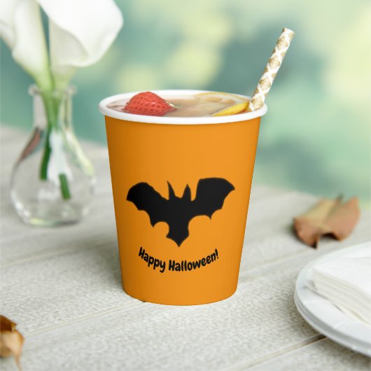 Flying Bat on Orange Pappbecher (In Situ)