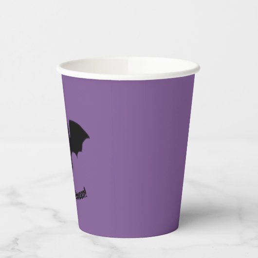 Flying Bat on Purple Pappbecher (Links)