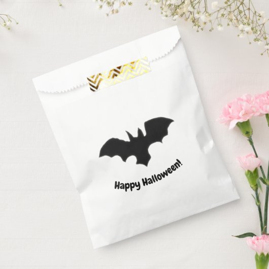 Flying Bat on white Geschenktütchen (Versiegelt)