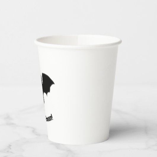 Flying Bat on White  Pappbecher (Links)