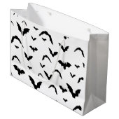 Flying Bats Große Geschenktüte (Vorderseite Schrägansicht)