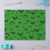 Flying Bats on Green Seidenpapier (Basteln)