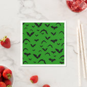 Flying bats on green serviette (Beispiel)