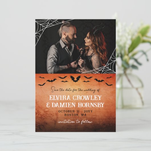 Flying Bats Spider Web Goth Photo Save the Date (Stehend Vorderseite)
