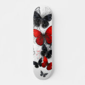Flying Black and Red Morpho Butterfliegen Skateboard (Vorne)