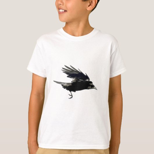 Flying Black Crow Wildlife Art T-Shirt (Vorderseite)