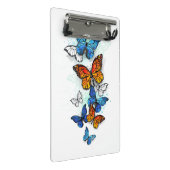 Flying Butterflies Morpho und Monarch Mini Klemmbrett (Schrägansicht)